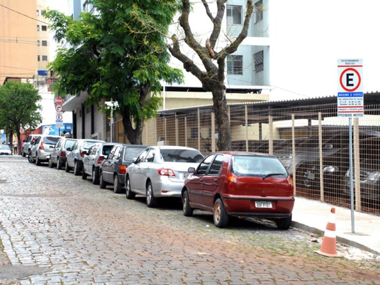 Estacionamento rotativo eletrônico começa a funcionar em junho em Divinópolis; veja detalhes