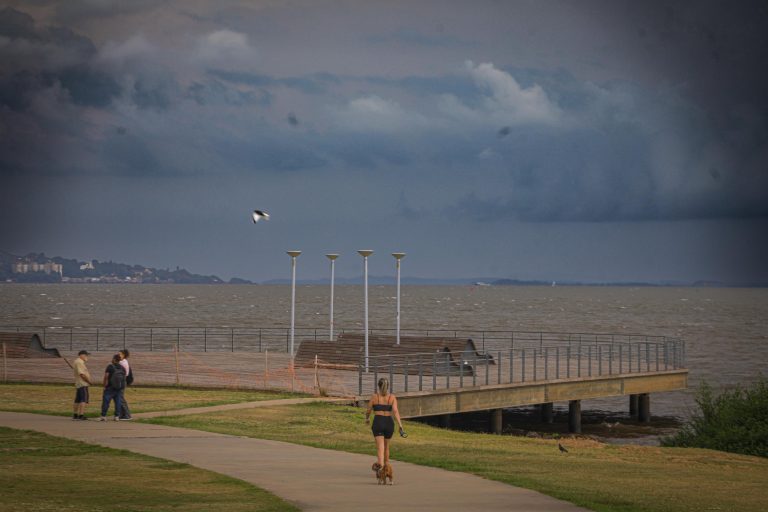 Chuva fraca prevista em Porto Alegre na terça e quarta-feira