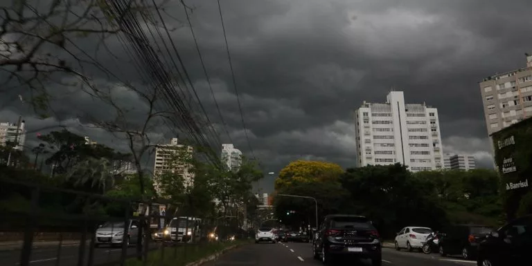 Regiões do Rio Grande do Sul enfrentam chuva intensa ao longo desta quarta-feira