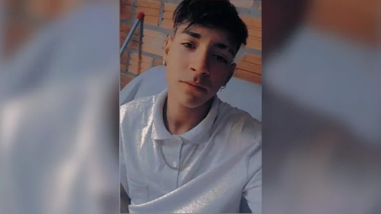 Policial militar dispara fatalmente contra homem em São Borja, resultando em sua morte.