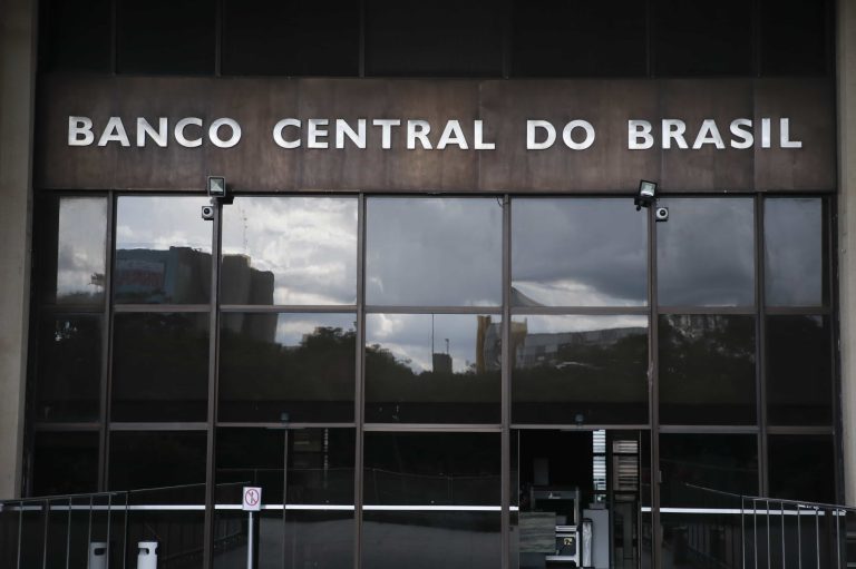 Copom define taxa Selic em cenário de conflito e aumento da inflação