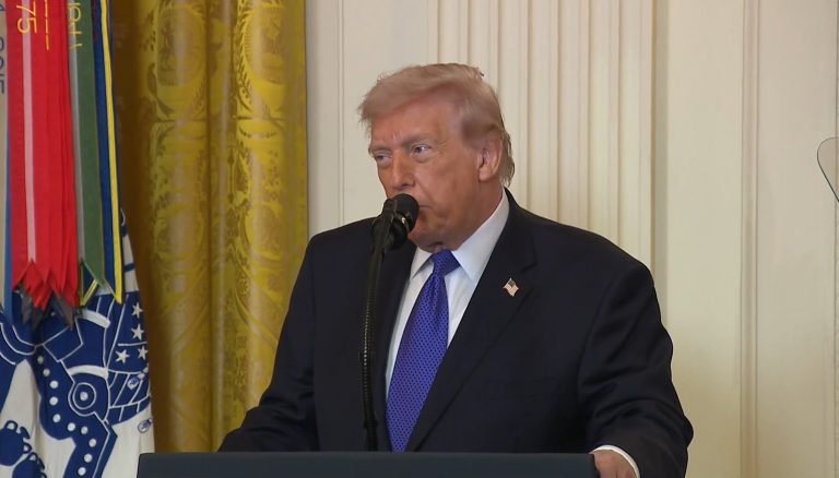 Trump faz concessão e concorda em pausar ofensivas contra o Irã por 14 dias