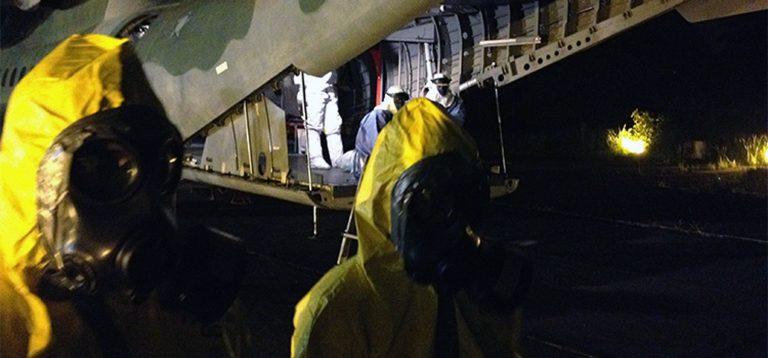 Ebola avança em nações africanas e acende alerta global da OMS