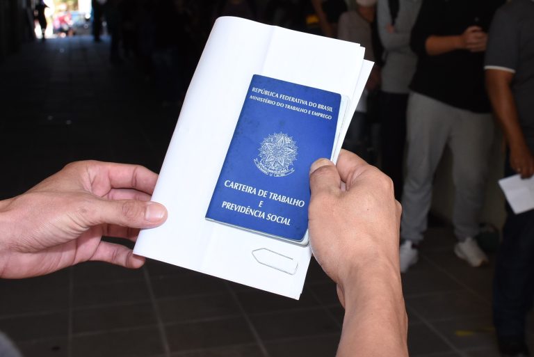 Porto Alegre abre vagas para cadastro reserva de trabalhadores da saúde no Sine