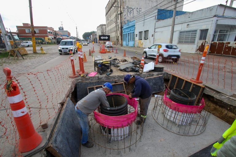Porto Alegre: Dmae lança edital para seleção de 11 profissionais temporários