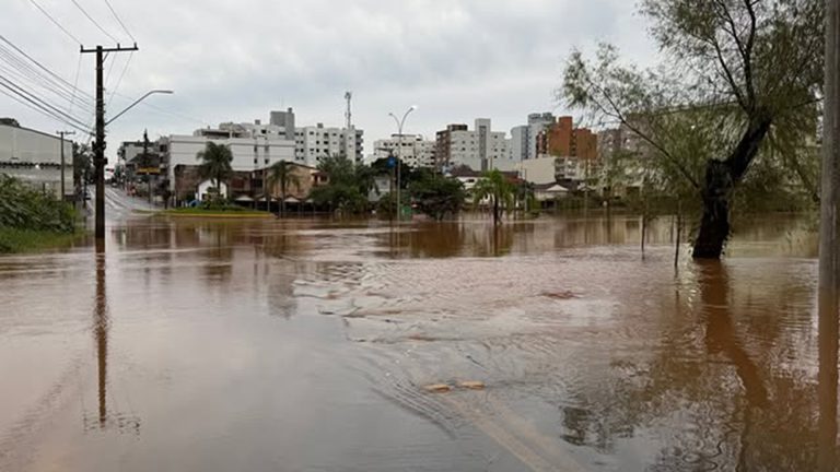 Alerta de inundação no Vale do Taquari: região sofre com nova cheia