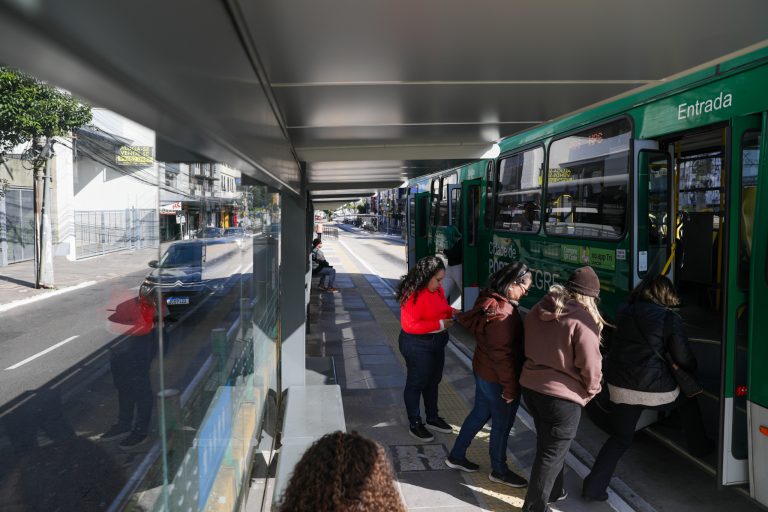 Redução de 56% nos assaltos a ônibus marca primeiro semestre em Porto Alegre